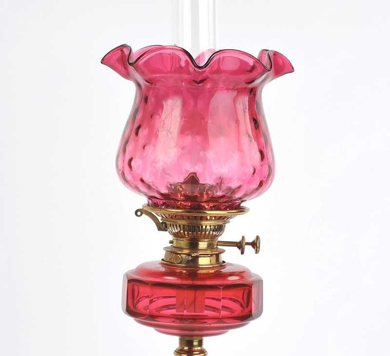 VICTORIAN BRASS PILLAR OIL LAMP at Ross's Online Art Auctions