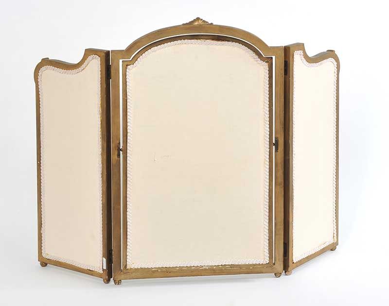 THREE FOLD DRESSING TABLE MIRROR at Ross's Online Art Auctions