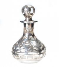 SILVER OVERLAY GLASS PERFUME BOTTLE at Ross's Online Art Auctions