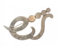 PIERCED STERLING SILVER BROOCH at Ross's Online Art Auctions