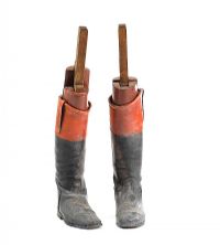 LEATHER RIDING BOOTS at Ross's Online Art Auctions