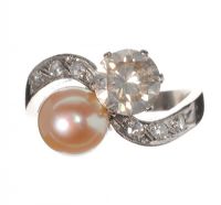 ART DECO 18CT GOLD PEARL AND DIAMOND CROSSOVER RING at Ross's Online Art Auctions