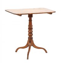GEORGIAN MAHOGANY SQUARE TOP LAMP TABLE at Ross's Online Art Auctions