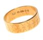 18CT GOLD ENGRAVED BAND at Ross's Online Art Auctions