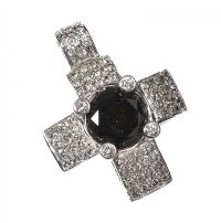 18CT WHITE GOLD AND DAIMOND CROSS PENDANT WITH A CENTRAL BLACK DIAMOND at Ross's Online Art Auctions