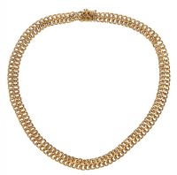 18CT GOLD FIGURE OF EIGHT LINK NECKLACE at Ross's Online Art Auctions