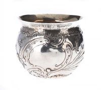 MINIATURE EMBOSSED SILVER FERN POT at Ross's Online Art Auctions