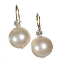 18CT GOLD SOUTH SEA PEARL AND DIAMOND EARRINGS at Ross's Online Art Auctions