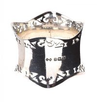 PIERCED STERLING SILVER NAPKIN RING at Ross's Online Art Auctions