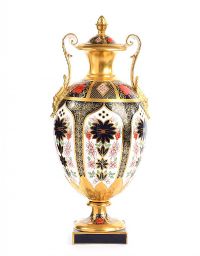 ROYAL CROWN DERBY TWO HANLDED EWER WITH LID at Ross's Online Art Auctions
