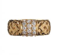 TIFFANY & CO. 18CT GOLD AND DIAMOND 'VANNERIE' RING WITH BOX at Ross's Online Art Auctions