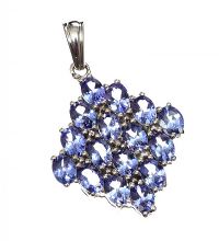 10CT WHITE GOLD AND TANZANITE PENDANT at Ross's Online Art Auctions