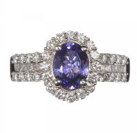 14CT WHITE GOLD TANZANITE AND DIAMOND RING at Ross's Online Art Auctions