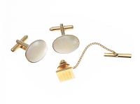 GOLD-TONE AND MOTHER OF PEARL MEN'S CUFFLINKS at Ross's Online Art Auctions