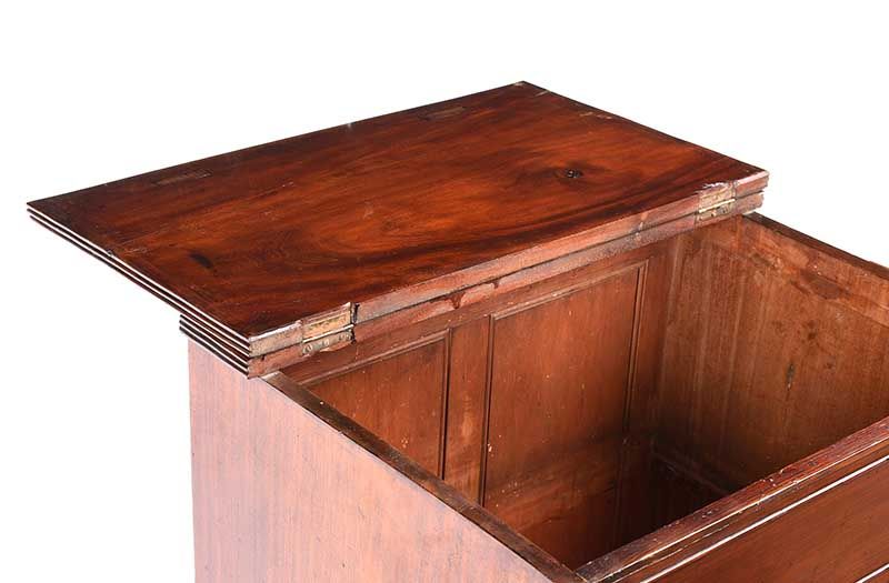 ANTIQUE MAHOGANY BLANKET CHEST at Ross's Online Art Auctions