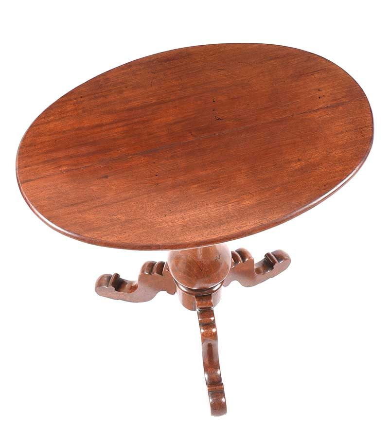 VICTORIAN OVAL LAMP TABLE at Ross's Online Art Auctions