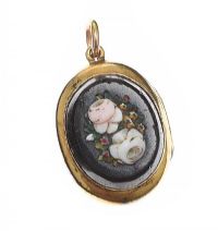 ANTIQUE 9CT GOLD BLACK ONYX LOCKET at Ross's Online Art Auctions