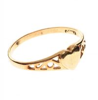 9CT GOLD HEART RING at Ross's Online Art Auctions