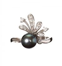 SILVER PEARL RING at Ross's Online Art Auctions