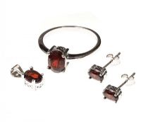 SUITE OF STERLING SILVER JEWELLERY SET WITH GARNET at Ross's Online Art Auctions