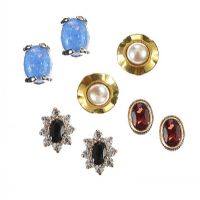 ASSORTMENT OF GOLD AND STERLING SILVER EARRINGS at Ross's Online Art Auctions
