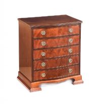 MAHOGANY SERPENTINE FRONT CHEST at Ross's Online Art Auctions