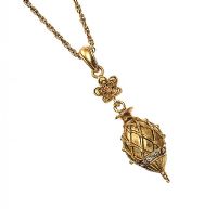 VICTORIA AND ALBERT GOLD-TONE NECKLACE at Ross's Online Art Auctions