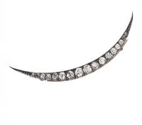 ANTIQUE PLATINUM ON GOLD DIAMOND CRESCENT BROOCH at Ross's Online Art Auctions