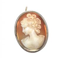 SILVER CAMEO BROOCH at Ross's Online Art Auctions