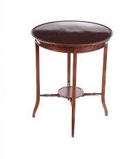 CIRCULAR MAHOGANY OCCASIONAL TABLE at Ross's Online Art Auctions