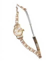 BULOVA 18CT GOLD LADY'S WRIST WATCH WITH GOLD-PLATED STAINLESS STEEL CLASP at Ross's Online Art Auctions