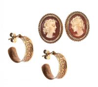 TWO PAIRS OF 9CT GOLD EARRINGS at Ross's Online Art Auctions