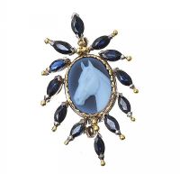 18CT GOLD CAMEO AND SAPPHIRE BROOCH at Ross's Online Art Auctions