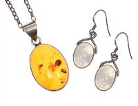 STERLING SILVER AMBER NECKLACE AND MOONSTONE EARRINGS at Ross's Online Art Auctions