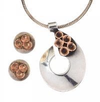 STEENSONS NECKLACE AND EARRING SET at Ross's Online Art Auctions