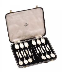 CASED SET OF SILVER TEA SPOONS & TONGS at Ross's Online Art Auctions