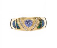 14CT GOLD PURPLE STONE AND DIAMOND RING at Ross's Online Art Auctions
