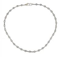 9CT WHITE GOLD NECKLACE at Ross's Online Art Auctions