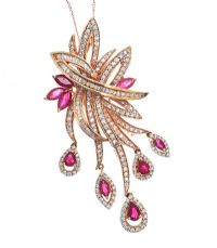 18CT GOLD RUBY AND DIAMOND PENDANT/BROOCH at Ross's Online Art Auctions