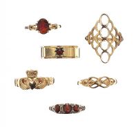 SIX 9CT GOLD RINGS at Ross's Online Art Auctions