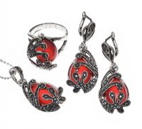 SILVER-TONE JEWELLERY SUITE SET WITH MARCASITE AND GLASS at Ross's Online Art Auctions