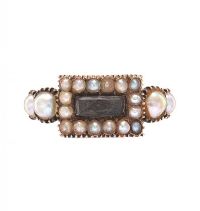 9CT GOLD SEED PEARL MOURNING RING at Ross's Online Art Auctions
