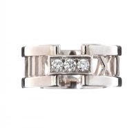 TIFFANY & CO. 18CT WHITE GOLD DIAMOND RING at Ross's Online Art Auctions