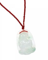 CARVED JADE PENDANT at Ross's Online Art Auctions