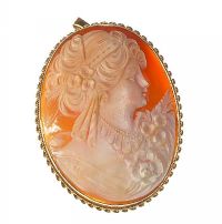 9CT AND FINE CARVED OVAL CAMEO BROOCH / PENDANT at Ross's Online Art Auctions