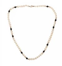 STRAND OF FRESHWATER PEARLS AND ONYX WITH 9CT GOLD BEADS AND CLASP at Ross's Online Art Auctions