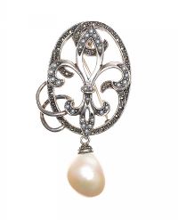 SILVER TONE PEARL AND MARCASITE BROOCH/PENDANT at Ross's Online Art Auctions