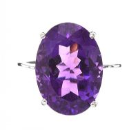 14CT WHITE GOLD AMETHYST RING at Ross's Online Art Auctions