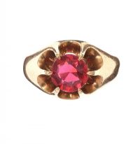 10CT GOLD SYNTHETIC RUBY RING at Ross's Online Art Auctions