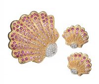 CIRO SHELL BROOCH AND CLIP ON EARRINGS at Ross's Online Art Auctions